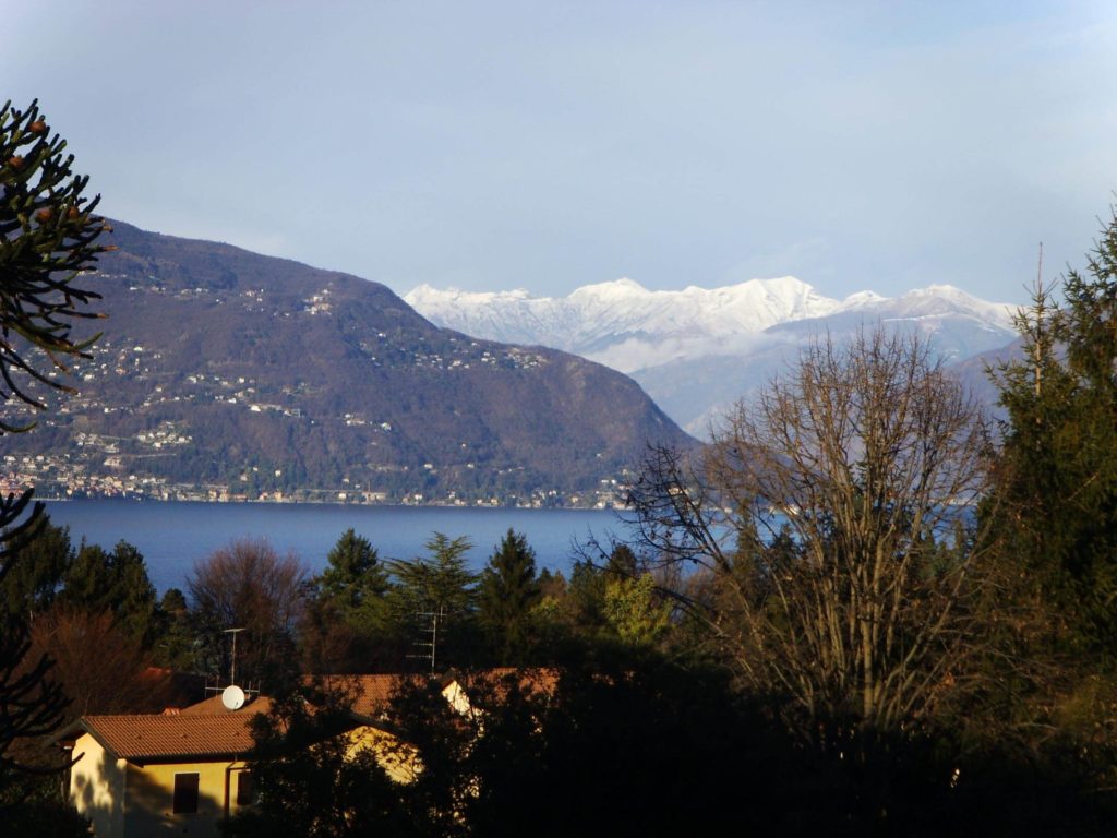 Vista del Lago Maggiore che si può ammirare da Villa Immacolata - Castelveccana